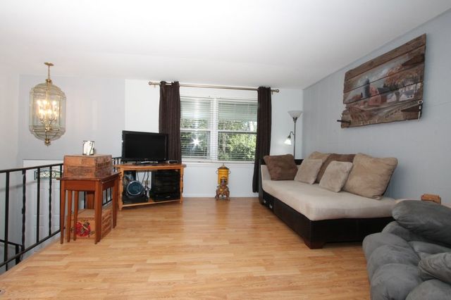 1412 Hainesville Road Round Lake Beach, IL 60073 - Photo 5 of 20 Gallery Image 5