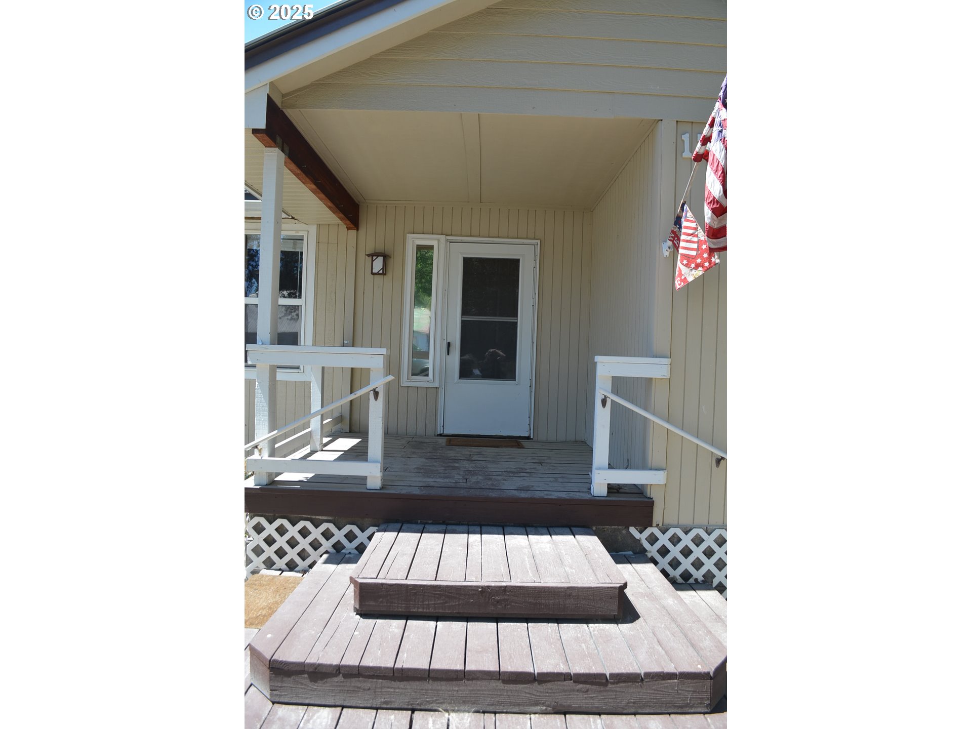 137008 Main Street Crescent, OR 97733 - Photo 2 of 46 a view of living room with furniture and window