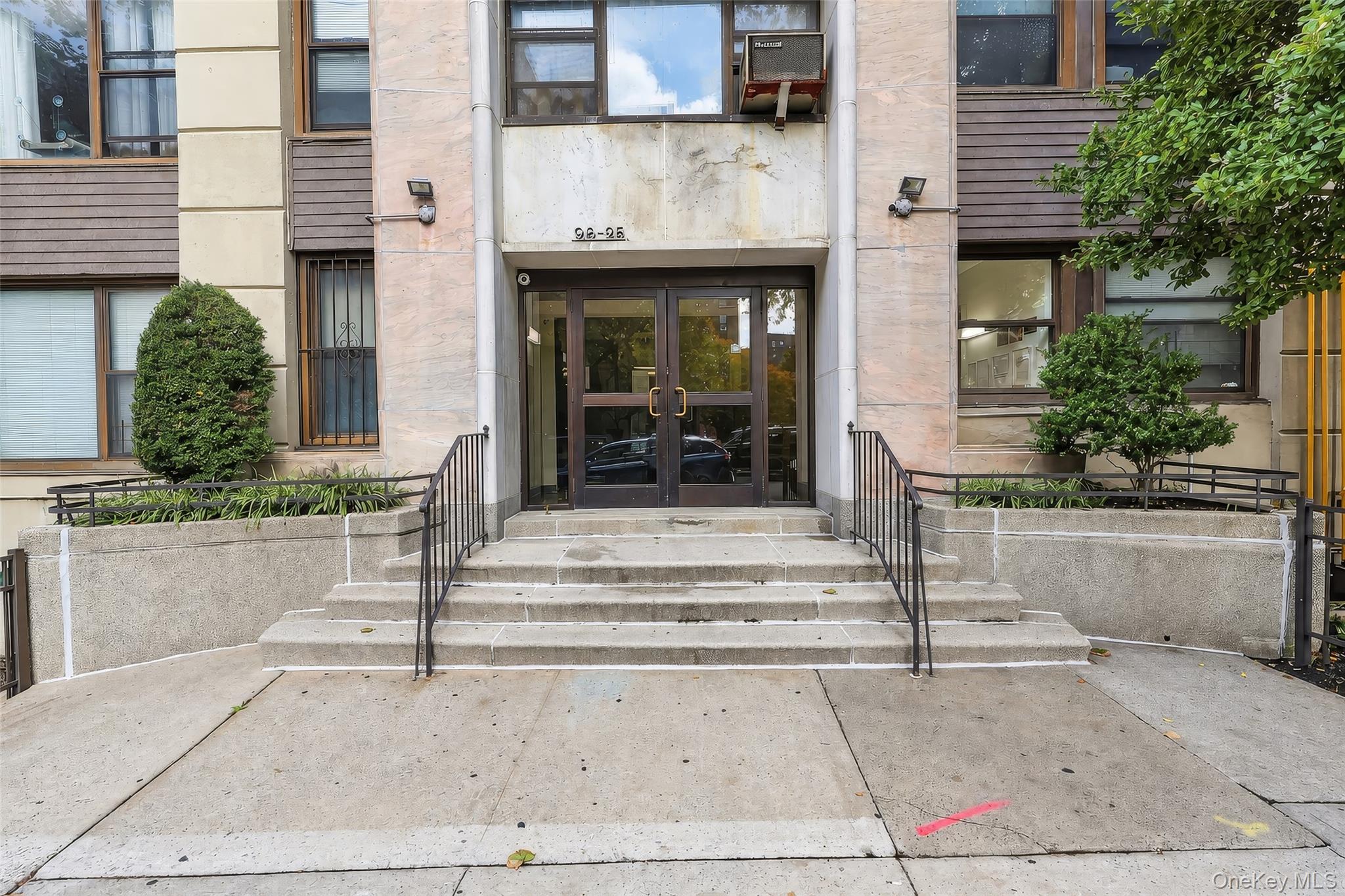 98-25 64th Road, Unit 8C Queens, NY 11374 - Photo 19 of 23 Gallery Image 19
