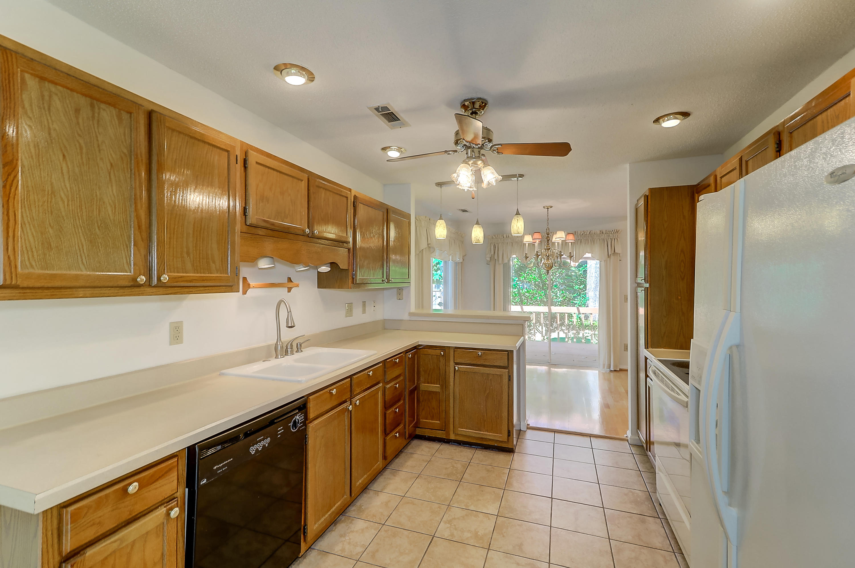 319 Commons Way Goose Creek, SC 29445 - Photo 11 of 37 319 Commons Way (15)