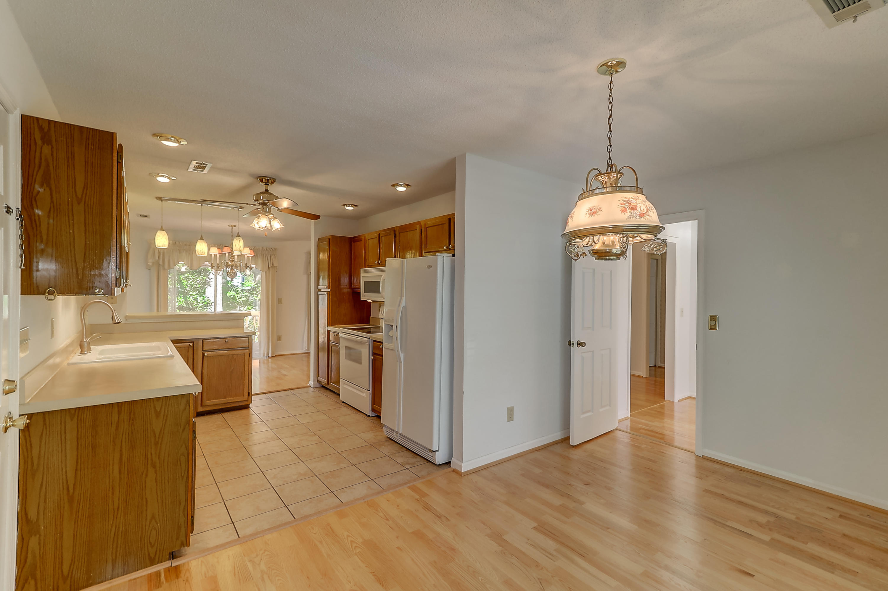 319 Commons Way Goose Creek, SC 29445 - Photo 14 of 37 319 Commons Way (18)