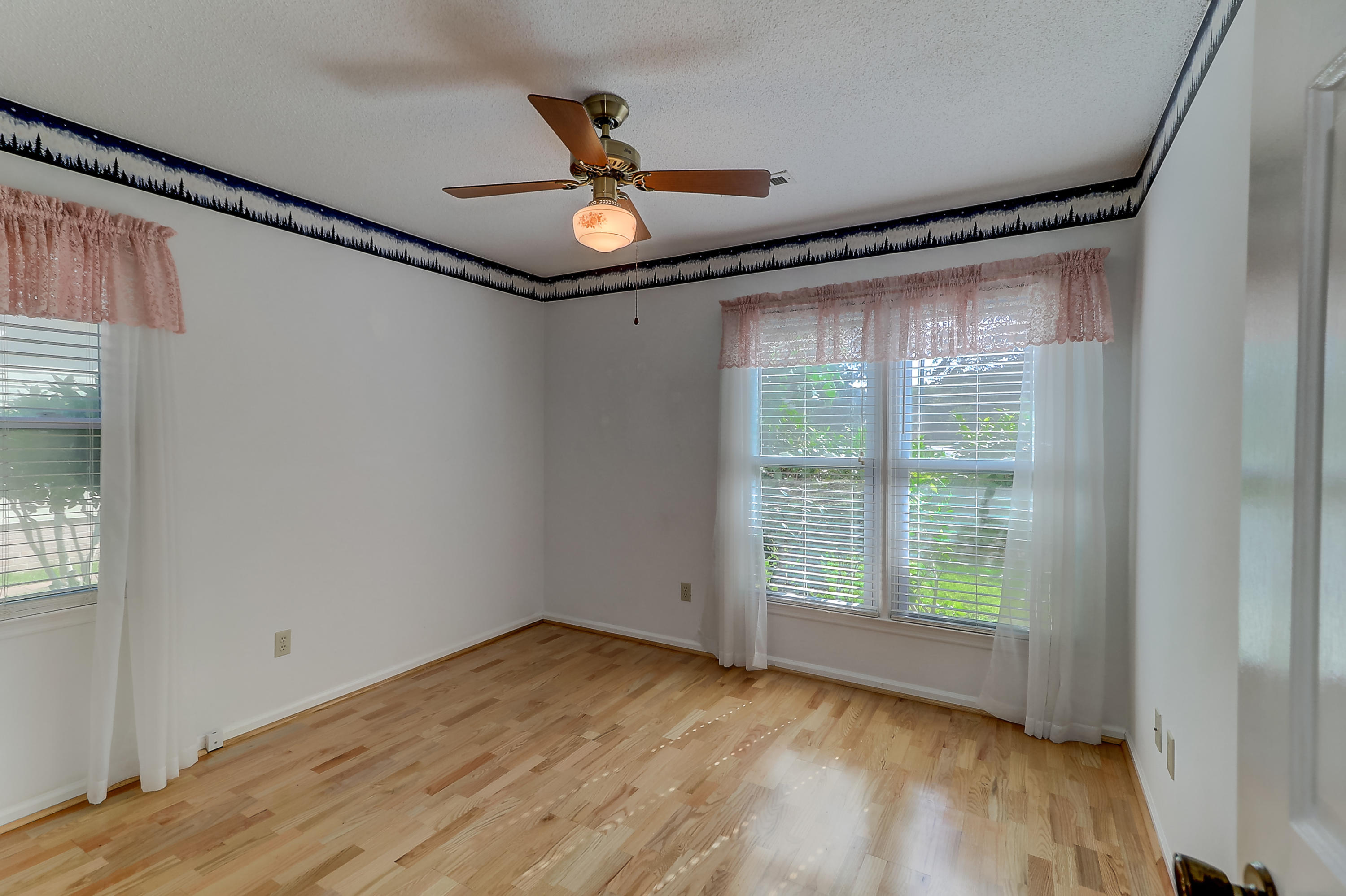 319 Commons Way Goose Creek, SC 29445 - Photo 22 of 37 319 Commons Way (30)