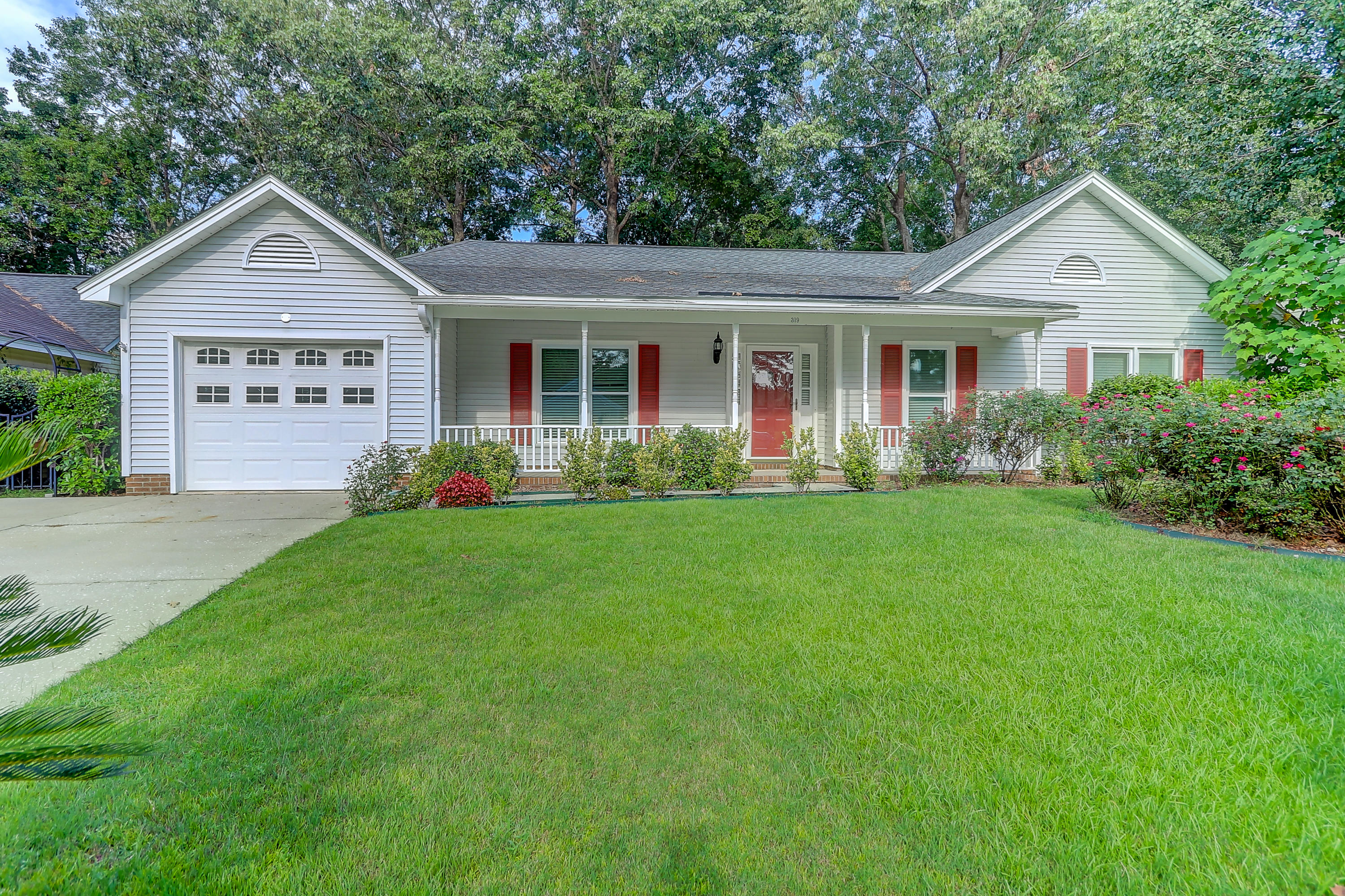 319 Commons Way Goose Creek, SC 29445 - Photo 35 of 37 319 Commons Way (43)