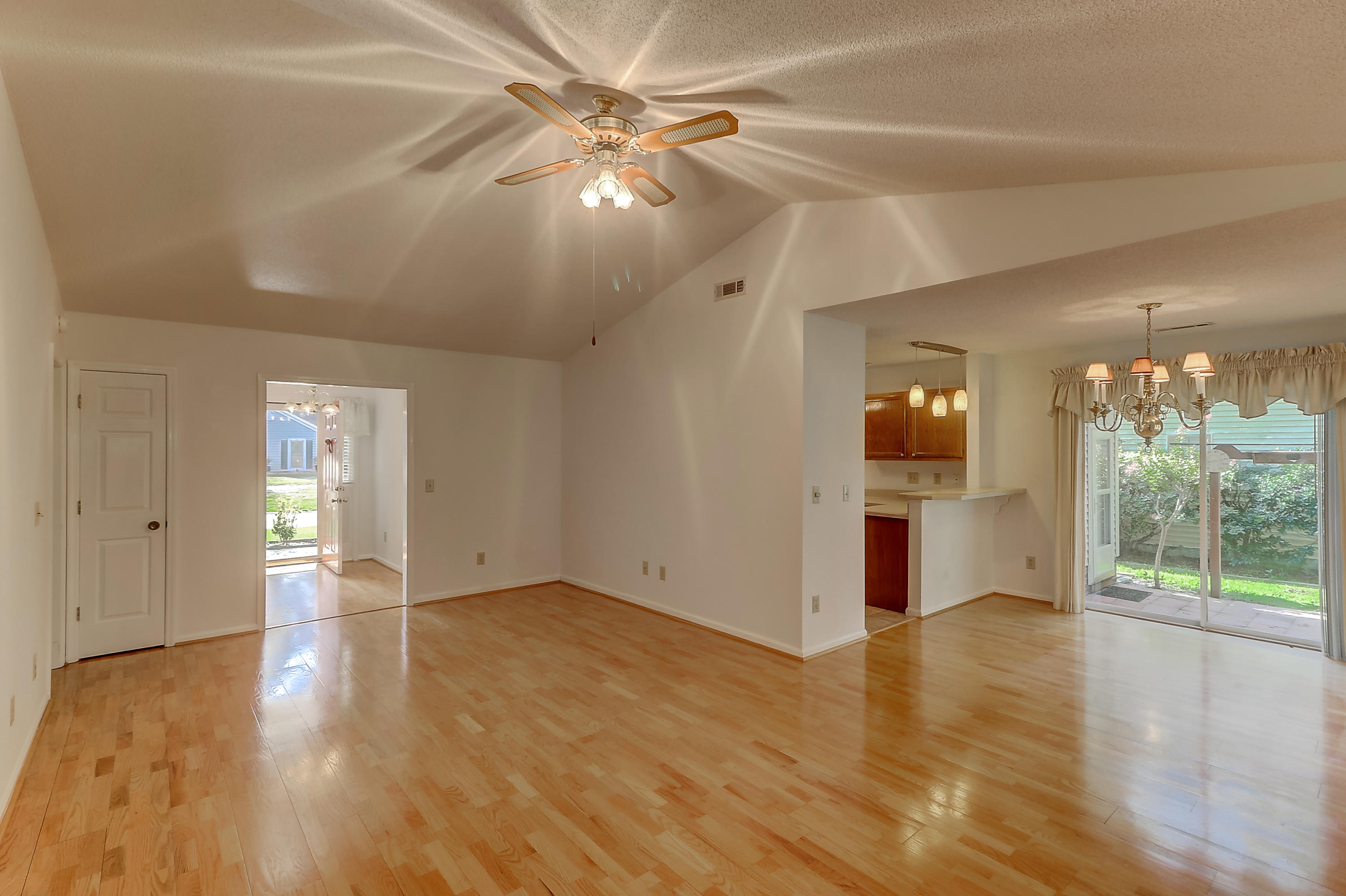319 Commons Way Goose Creek, SC 29445 - Photo 6 of 37 319 Commons Way (7)