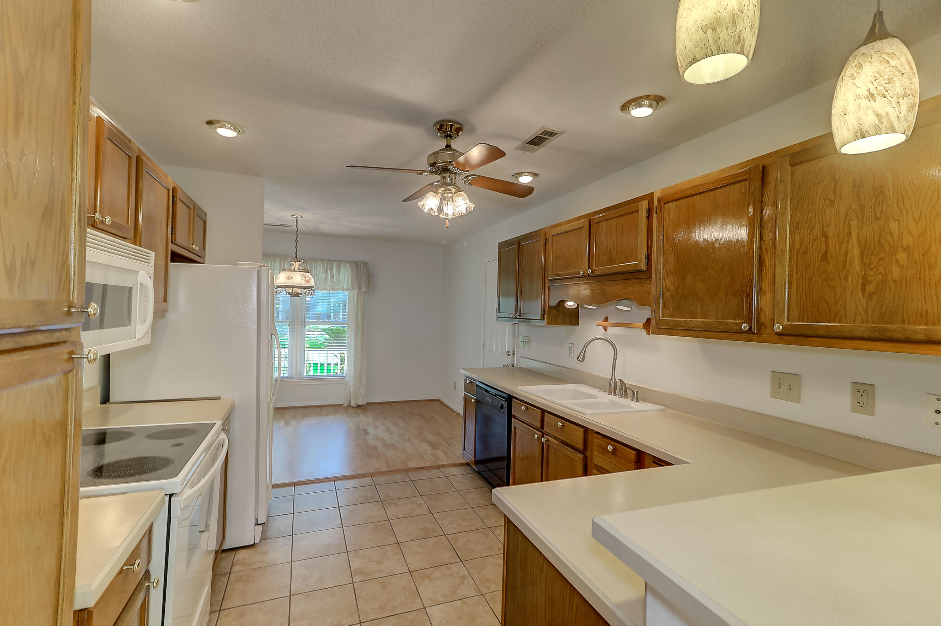 319 Commons Way Goose Creek, SC 29445 - Photo 10 of 37 319 Commons Way (14)