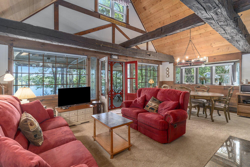 7023 North Maple Ridge Circle Irons, MI 49644 - Photo 5 of 31 Family Room