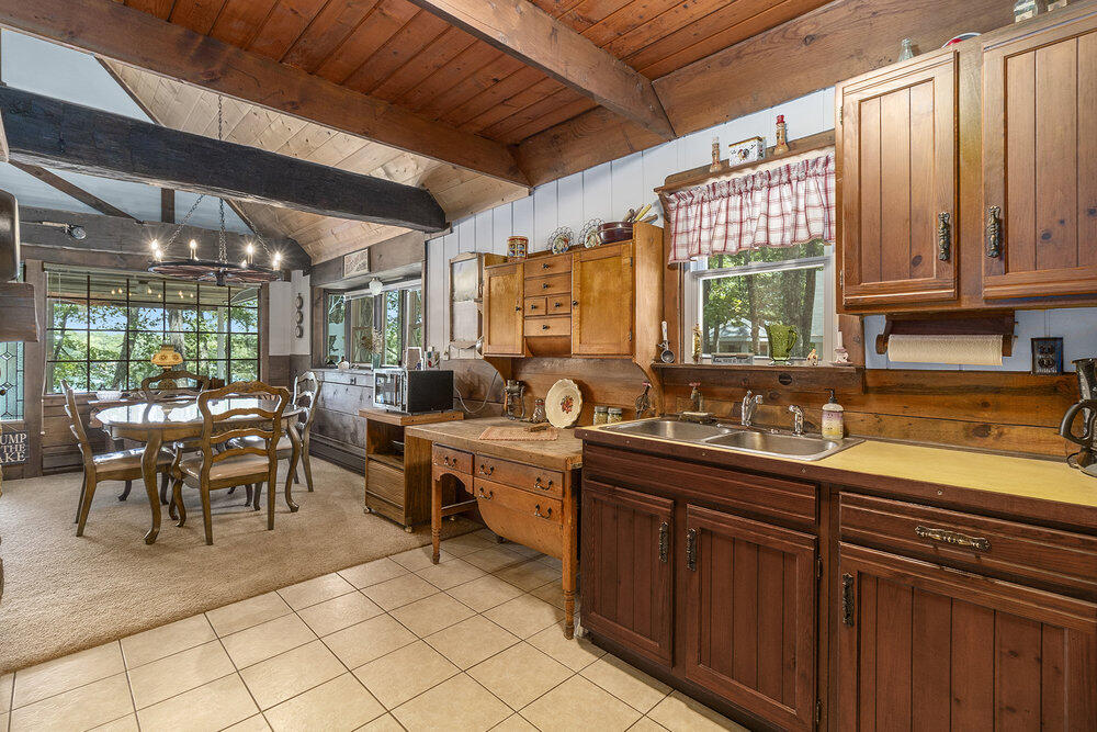 7023 North Maple Ridge Circle Irons, MI 49644 - Photo 8 of 31 Kitchen