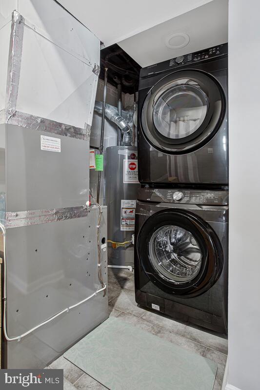 6617 Northgate Parkway Clinton, MD 20735 - Photo 29 of 36 a view of a washer and dryer in a utility room