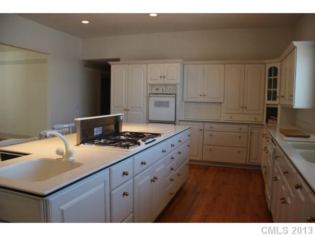 2215 Seaside Road York, SC 29745 - Photo 7 of 16 Gallery Image 7