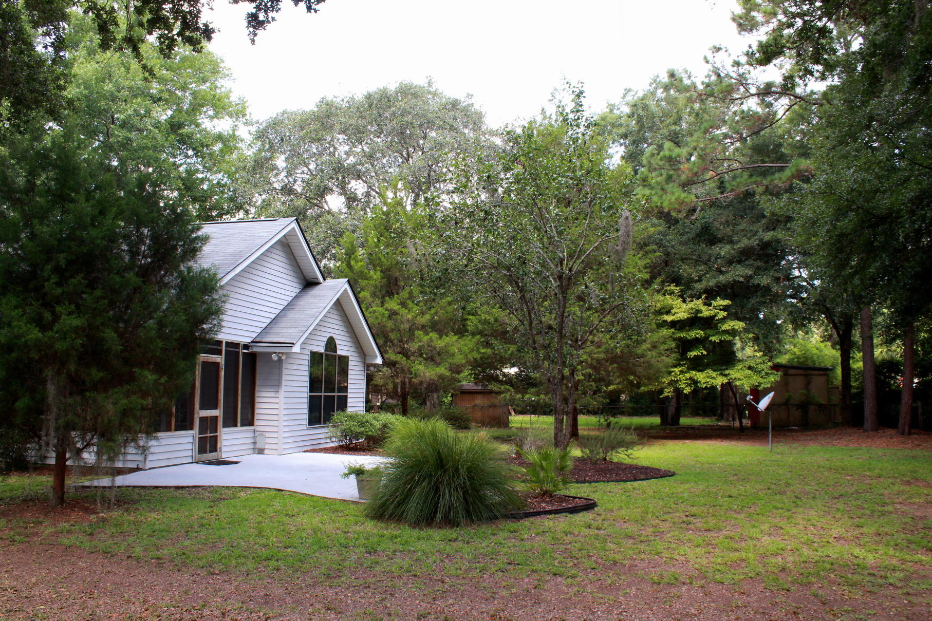 754 Tallwood Road Charleston, SC 29412 - Photo 15 of 15 Back yard space