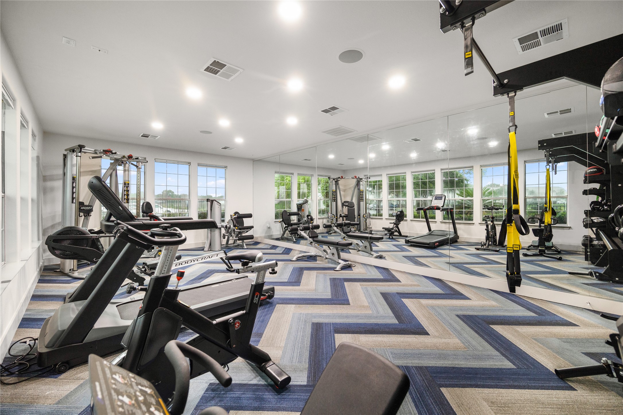 3419 Fountains Drive, Unit 1506 Rosenberg, TX 77471 - Photo 4 of 10 a view of a room with gym equipment