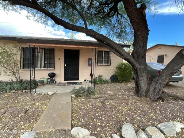 $1,000 | 3830 East 2nd Street, Unit 8, Tucson, AZ 85716
