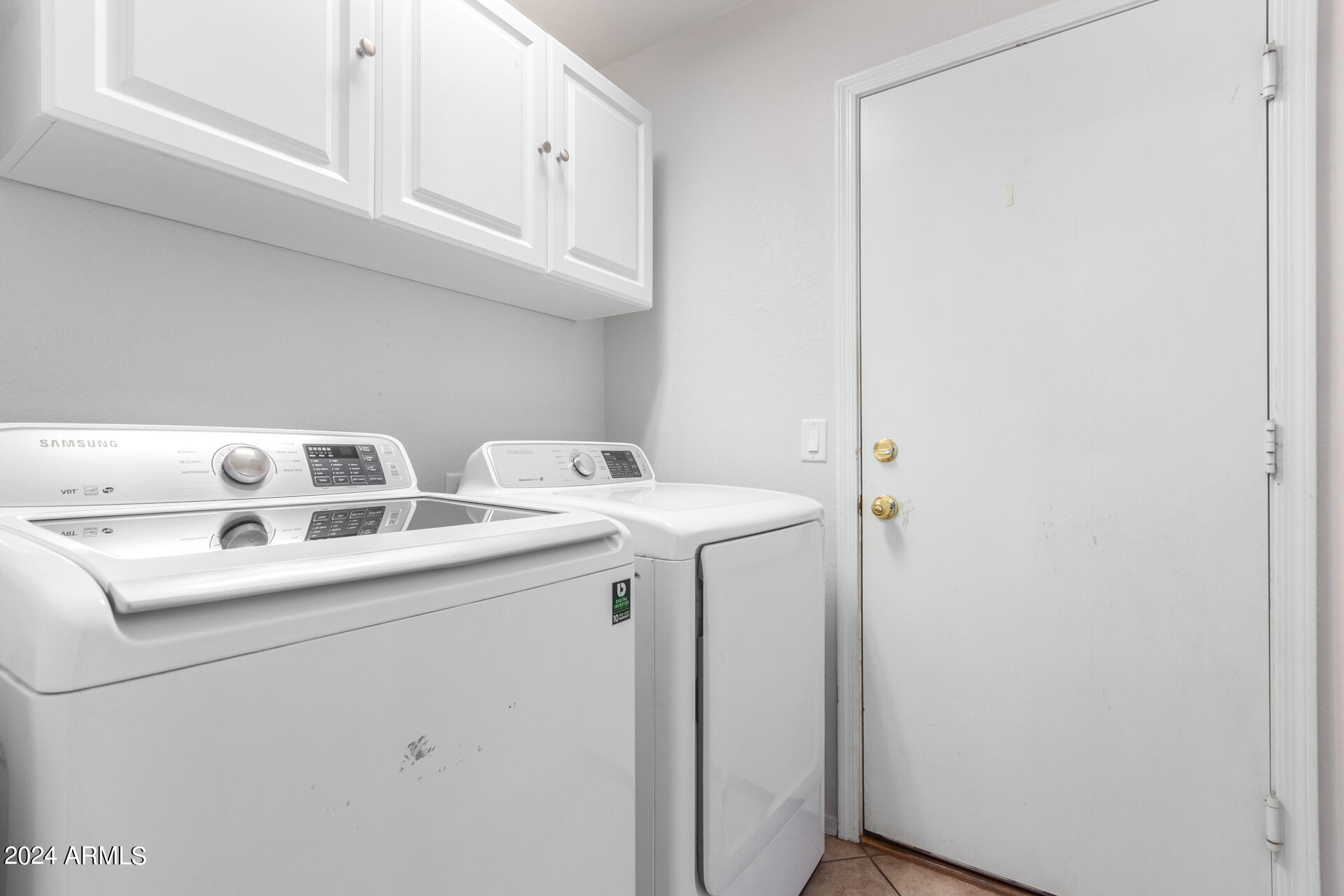 4007 East Ironhorse Road Gilbert, AZ 85297 - Photo 27 of 33 a utility room with dryer and washer