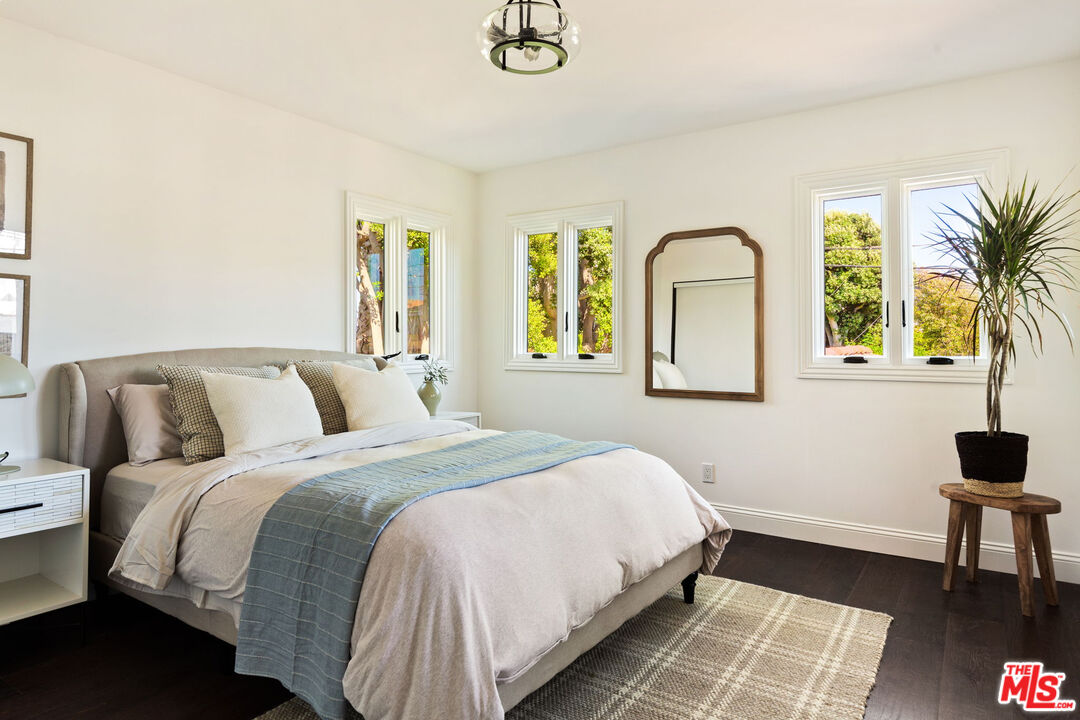 254 Rees Street Playa del Rey, CA 90293 - Photo 21 of 32 a bedroom with bed and a window