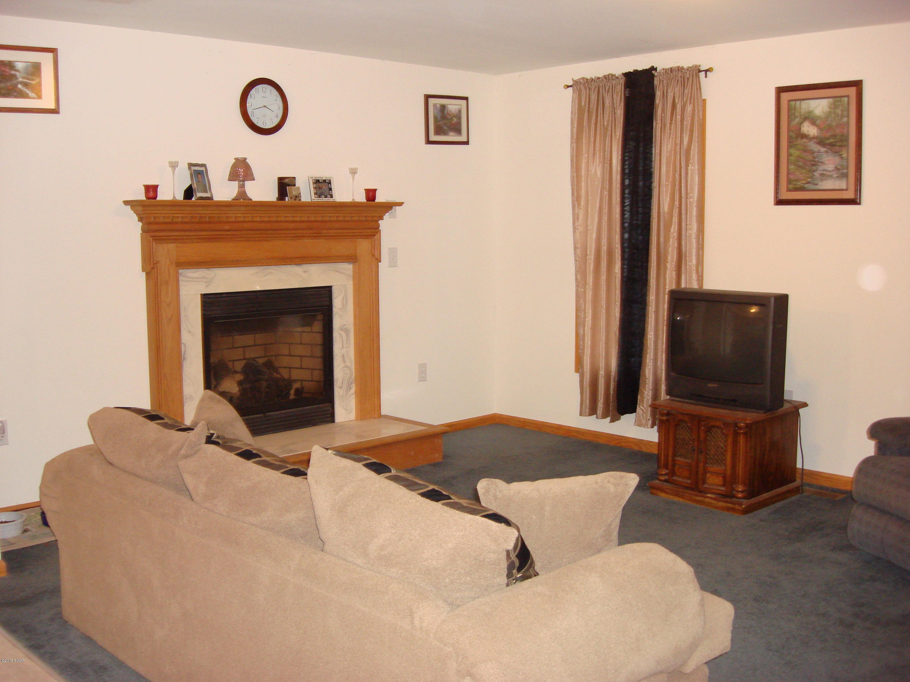 141 Piute Road Shohola, PA 18458 - Photo 2 of 30