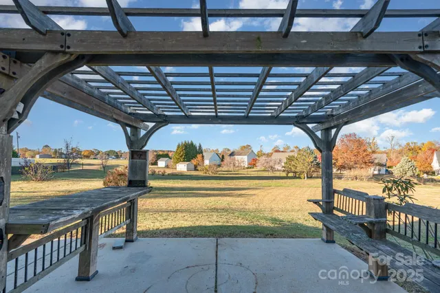 $425,000 | 1457 Jc Raulston Court, Hickory, NC 28602