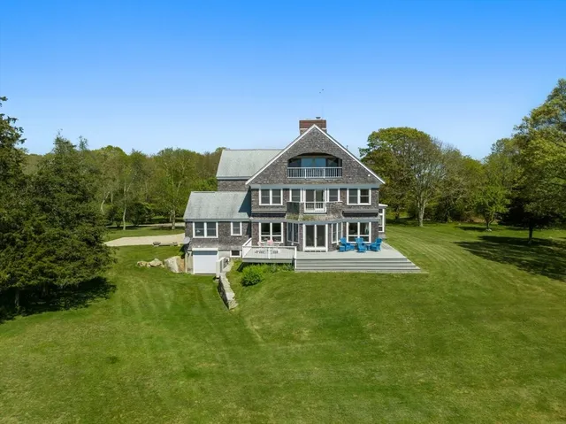 $3,950,000 | 1069 Horseneck Road, Westport, MA 02790