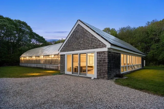 $3,950,000 | 1069 Horseneck Road, Westport, MA 02790