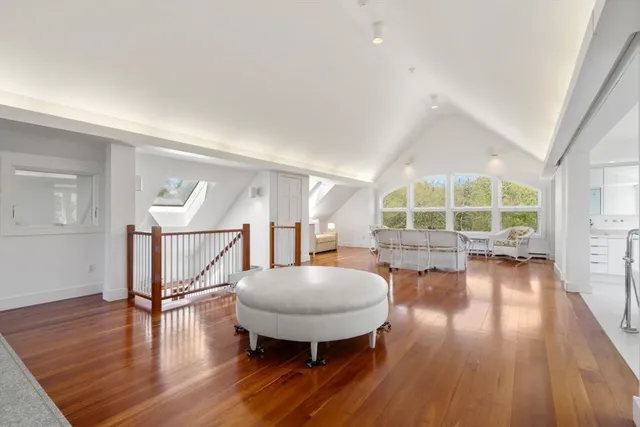 $3,950,000 | 1069 Horseneck Road, Westport, MA 02790