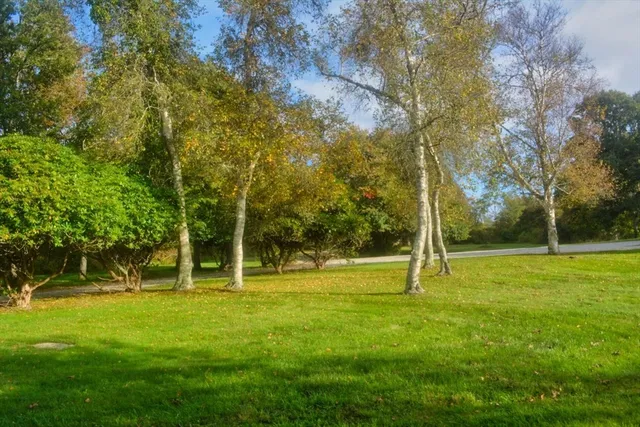 $3,950,000 | 1069 Horseneck Road, Westport, MA 02790