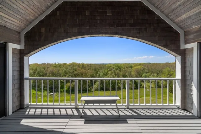 $3,950,000 | 1069 Horseneck Road, Westport, MA 02790