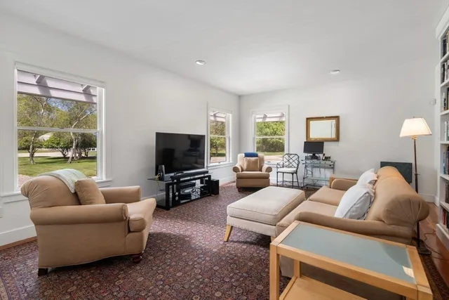 $3,950,000 | 1069 Horseneck Road, Westport, MA 02790