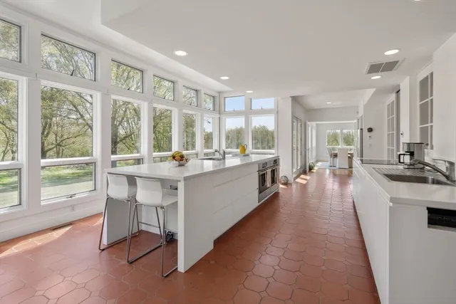 $3,950,000 | 1069 Horseneck Road, Westport, MA 02790