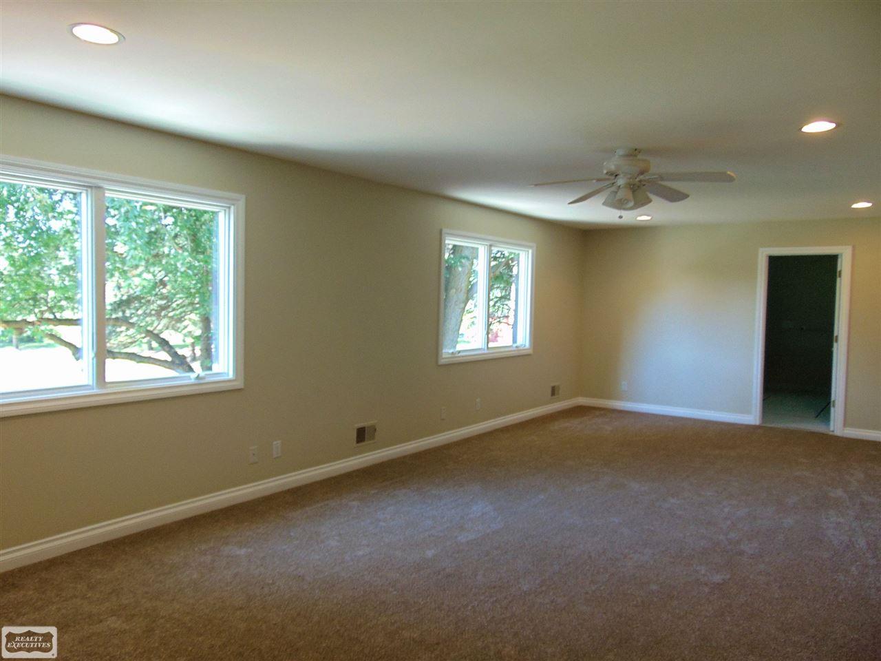 67325 Wolcott Road Ray, MI 48096 - Photo 20 of 32 31303256-19.JPG