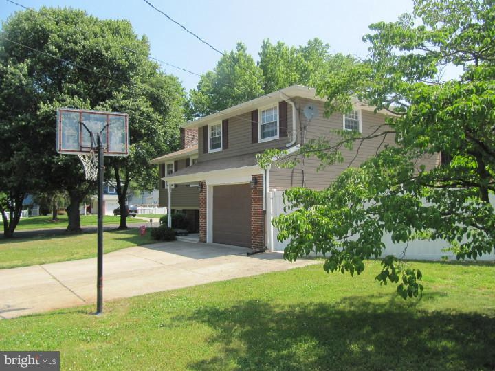 21 Knoll Road Stratford, NJ 08084 - Photo 3 of 22