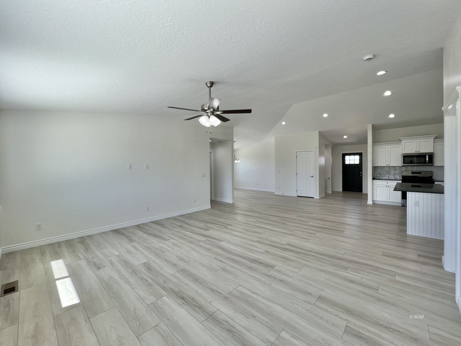 298 Diamond Rdg Drive Spring Creek, NV 89815 - Photo 3 of 33