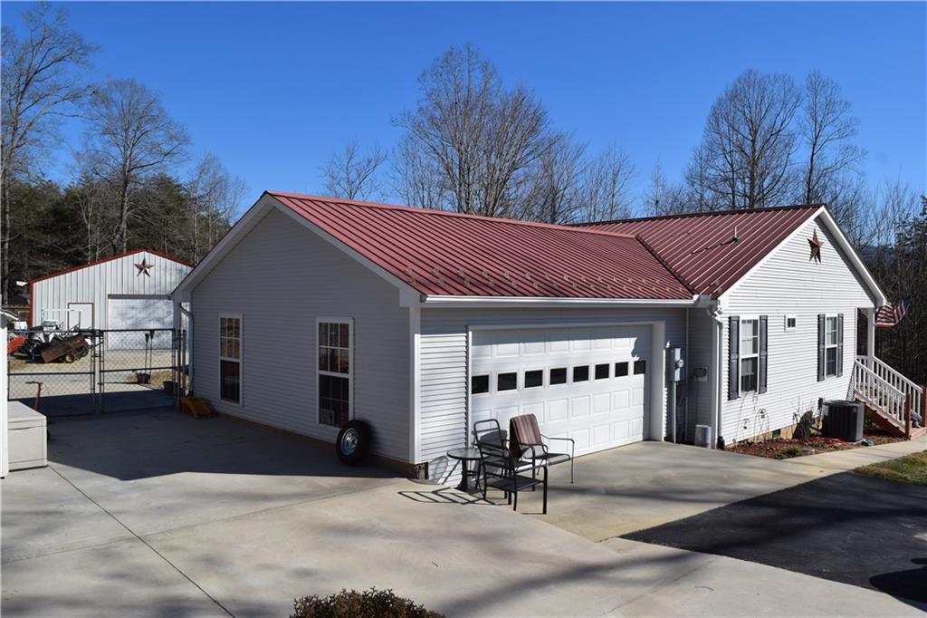 4438 Bridges View Road Morganton, NC 28655 - Photo 4 of 16 Gallery Image 4