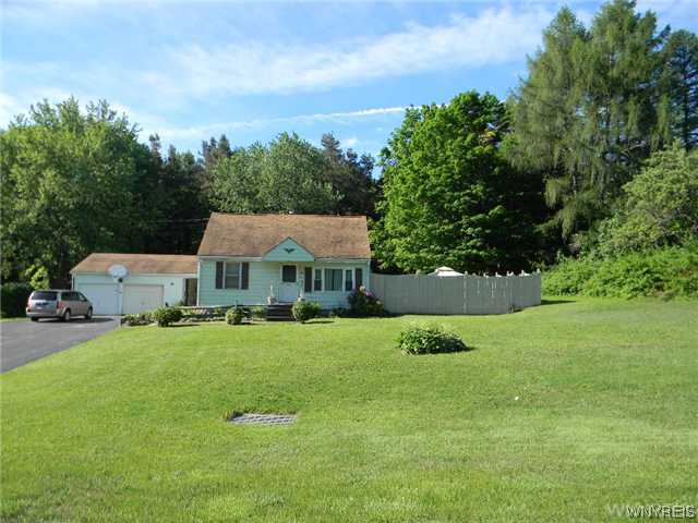 6198 West Tillen Road Boston, NY 14025 - Photo 1 of 1 Exterior Front