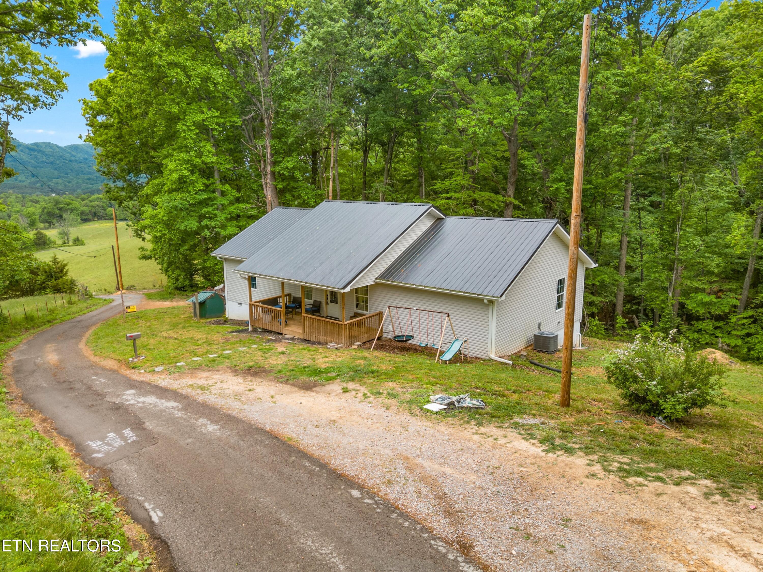 753 Dalton Ridge Road Thorn Hill, TN 37881 - Photo 2 of 34 031-753DaltonRidgeRoad-ThornHill-TN-3788