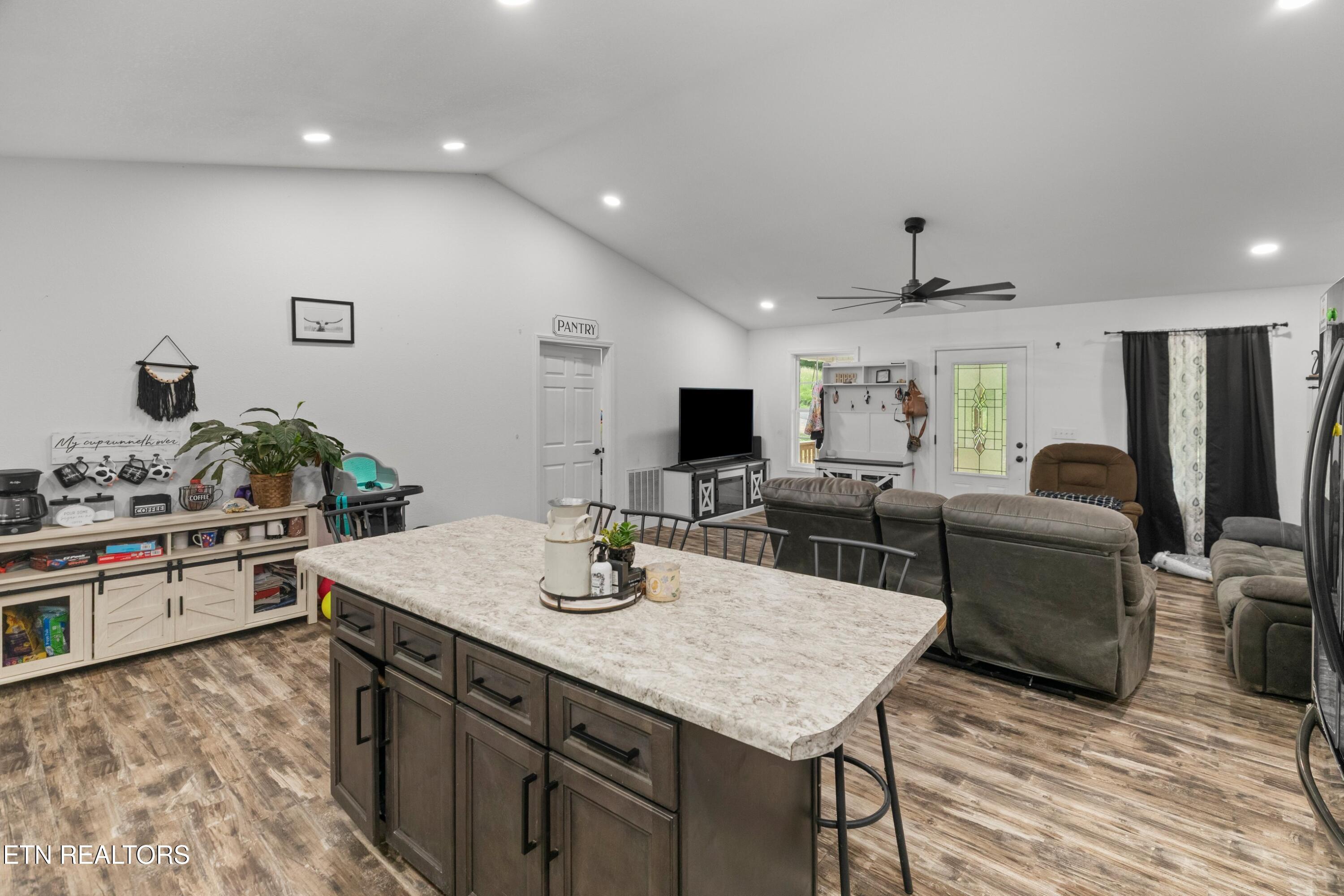 753 Dalton Ridge Road Thorn Hill, TN 37881 - Photo 5 of 34 011-753DaltonRidgeRoad-ThornHill-TN-3788