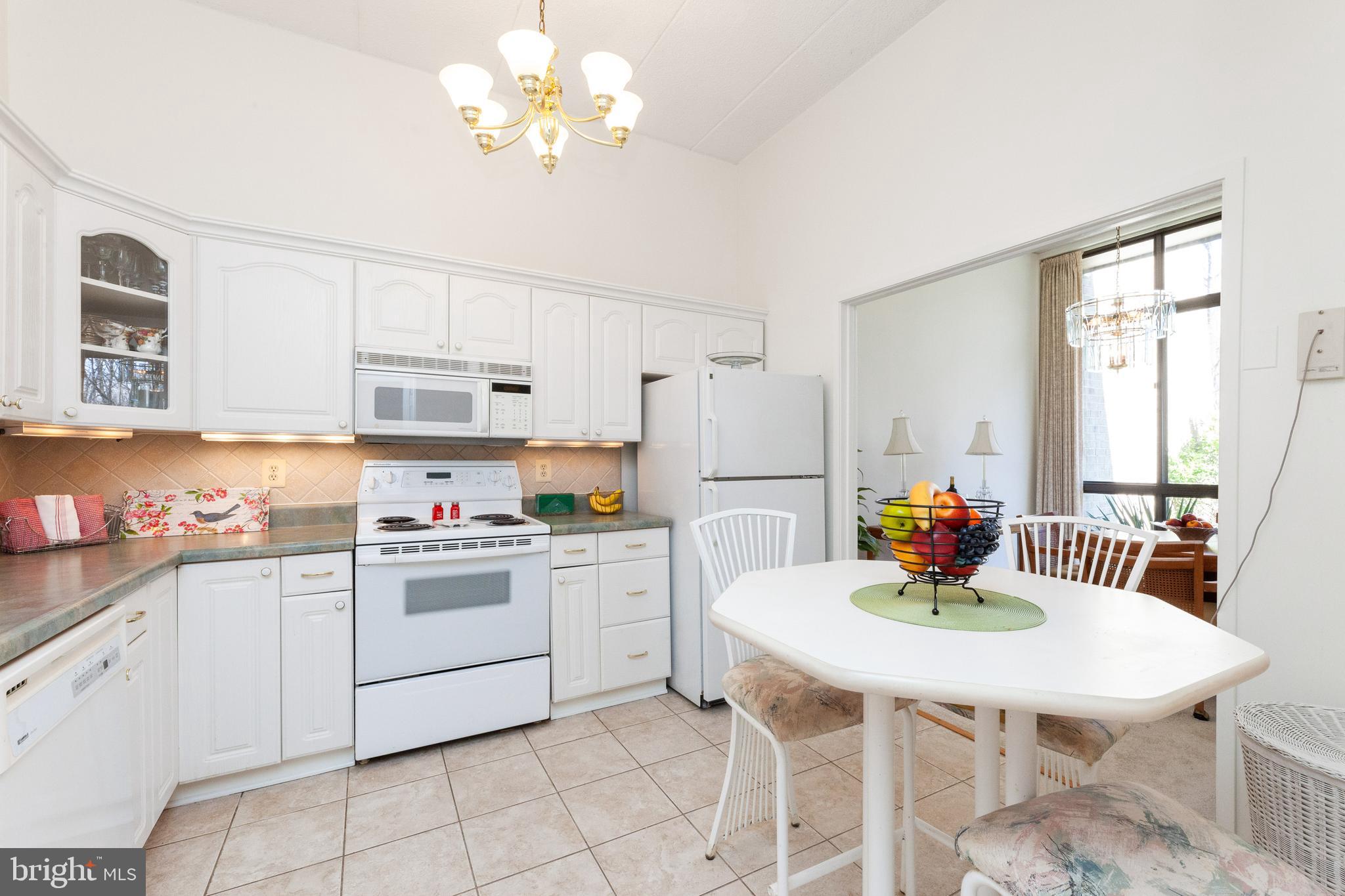 11564 Rolling Green Court, Unit 100 Reston, VA 20191 - Photo 13 of 36