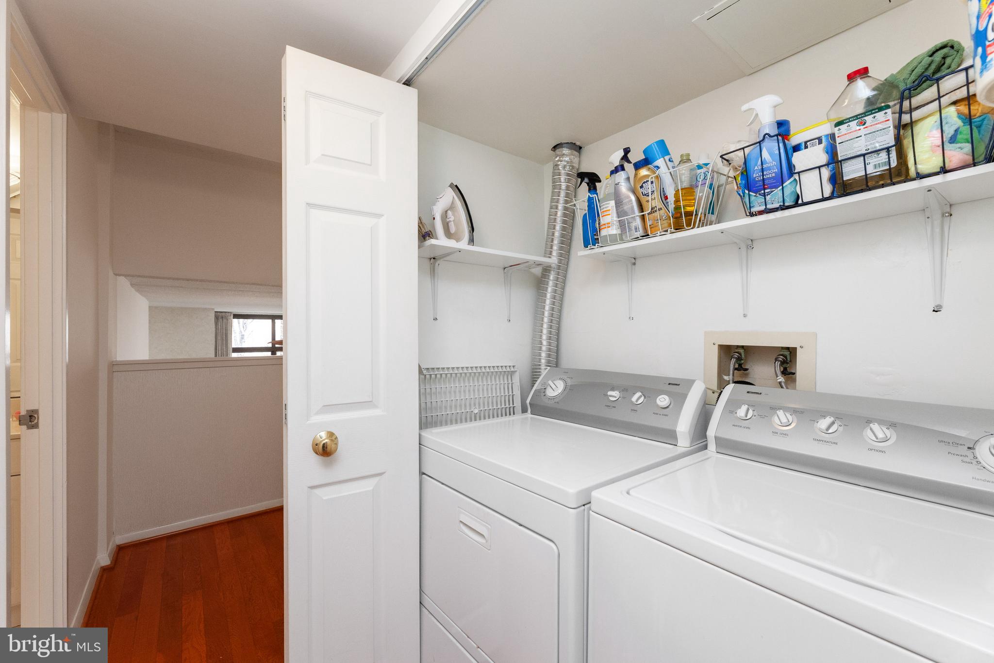 11564 Rolling Green Court, Unit 100 Reston, VA 20191 - Photo 20 of 36