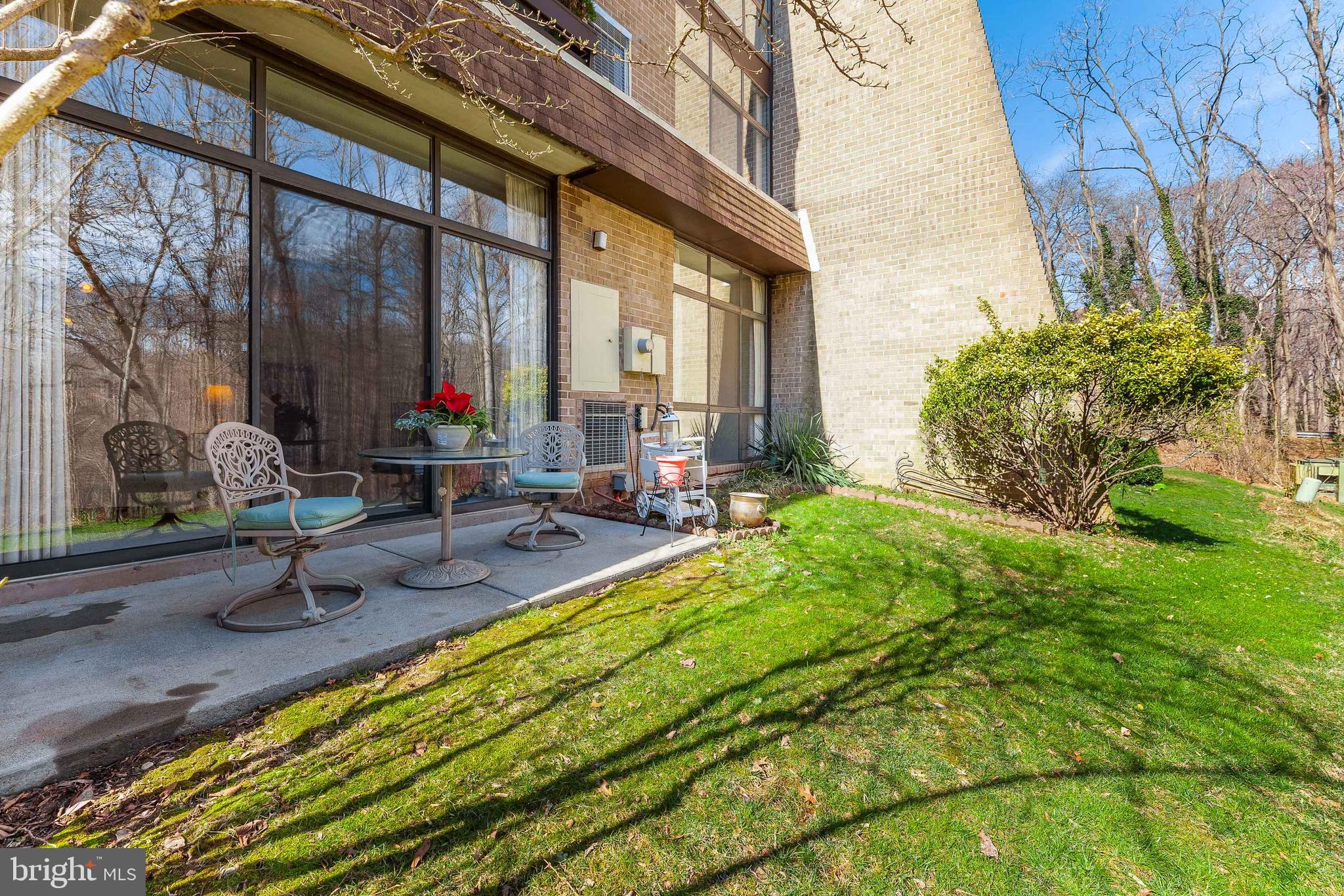 11564 Rolling Green Court, Unit 100 Reston, VA 20191 - Photo 3 of 36