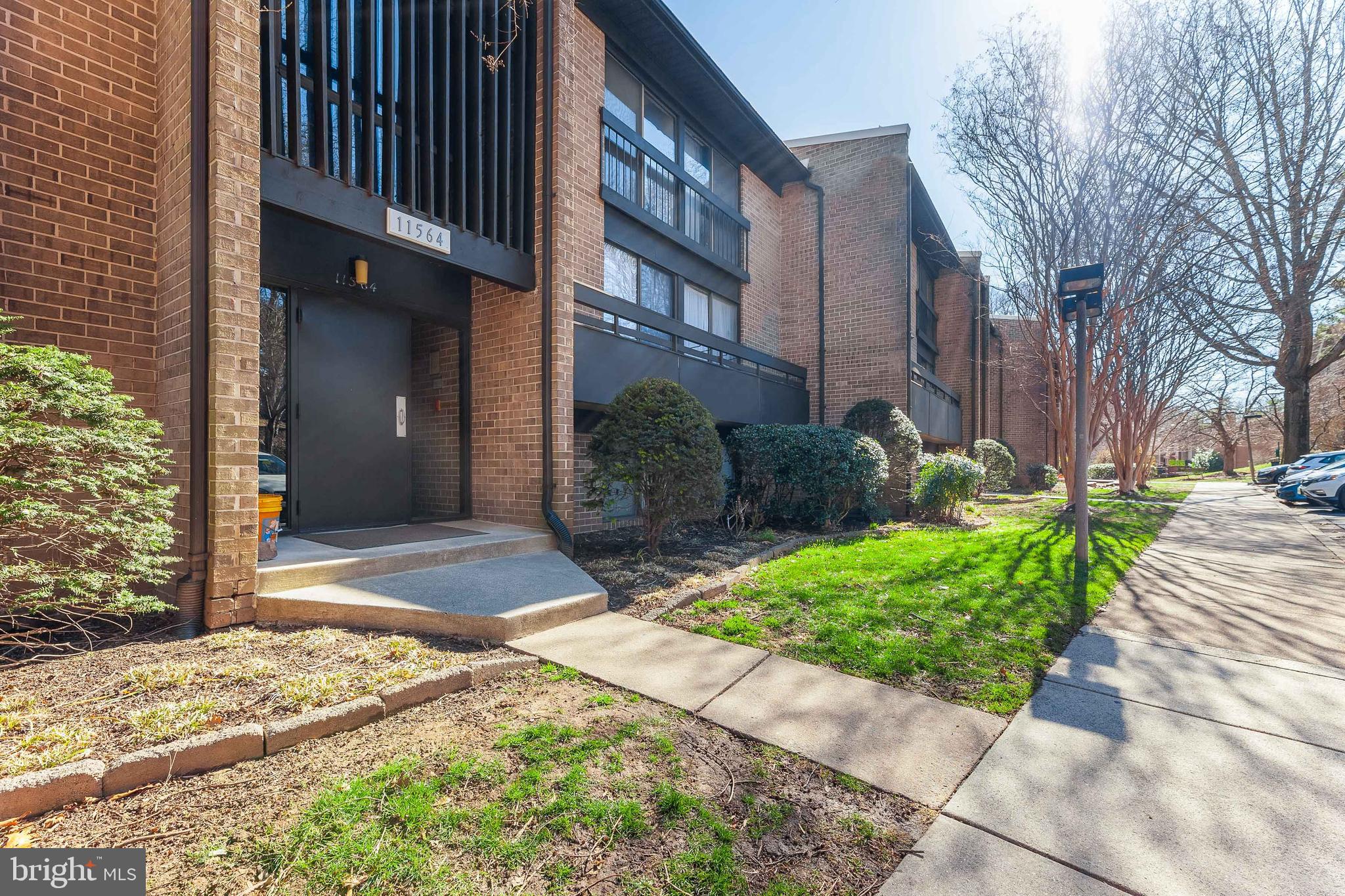 11564 Rolling Green Court, Unit 100 Reston, VA 20191 - Photo 36 of 36