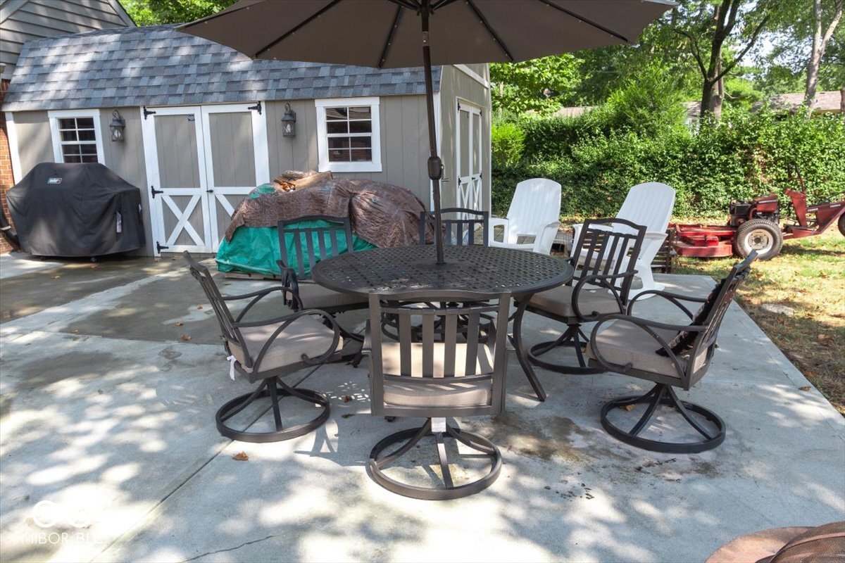 418 Brewer Drive Greenwood, IN 46142 - Photo 34 of 37