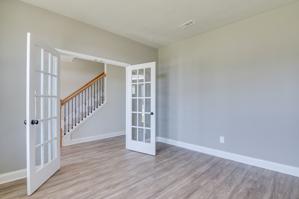 4057 Cottingham Way Augusta, GA 30909 - Photo 12 of 40 Stock Photo