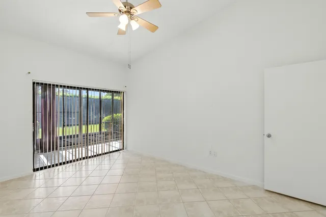 $2,000 | 3646 English Road, Unit D, Lake Worth, FL 33467