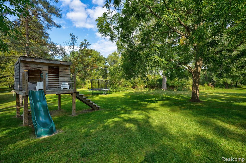 872 West Silver Lake Road Fenton, MI 48430 - Photo 10 of 42