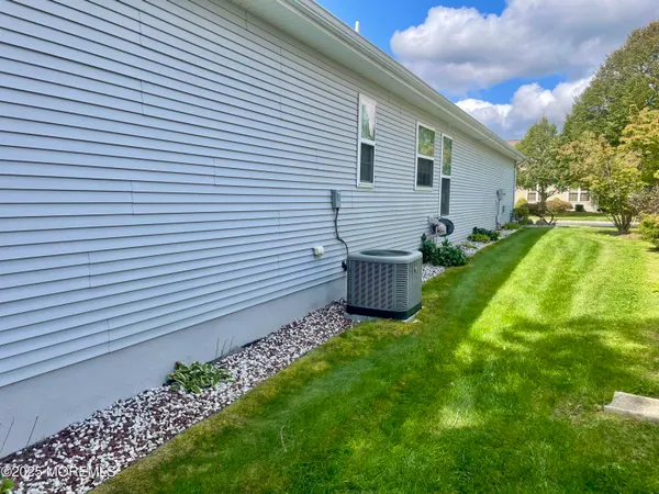 $479,000 | 87 Huntington Drive, Jackson, NJ 08527