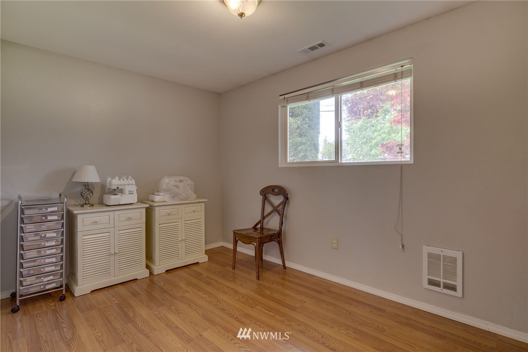17403 Gravenstein Road Bothell, WA 98012 - Photo 17 of 21