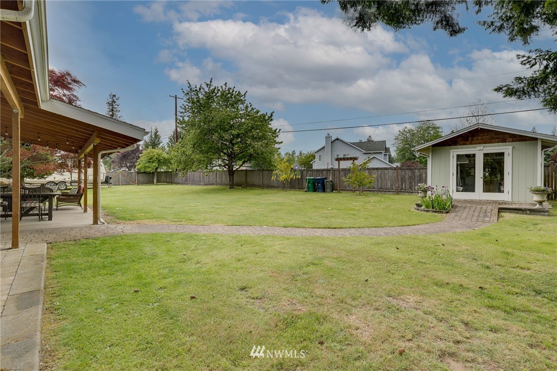 17403 Gravenstein Road Bothell, WA 98012 - Photo 18 of 21