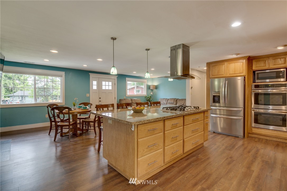17403 Gravenstein Road Bothell, WA 98012 - Photo 5 of 21