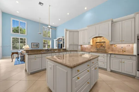 $4,995,000 | 6020 West Suburban Drive, Pinecrest, FL 33156