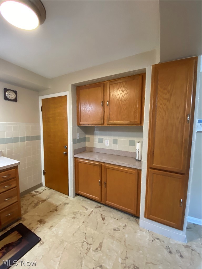 3813 Wallingford Road South Euclid, OH 44121 - Photo 2 of 20