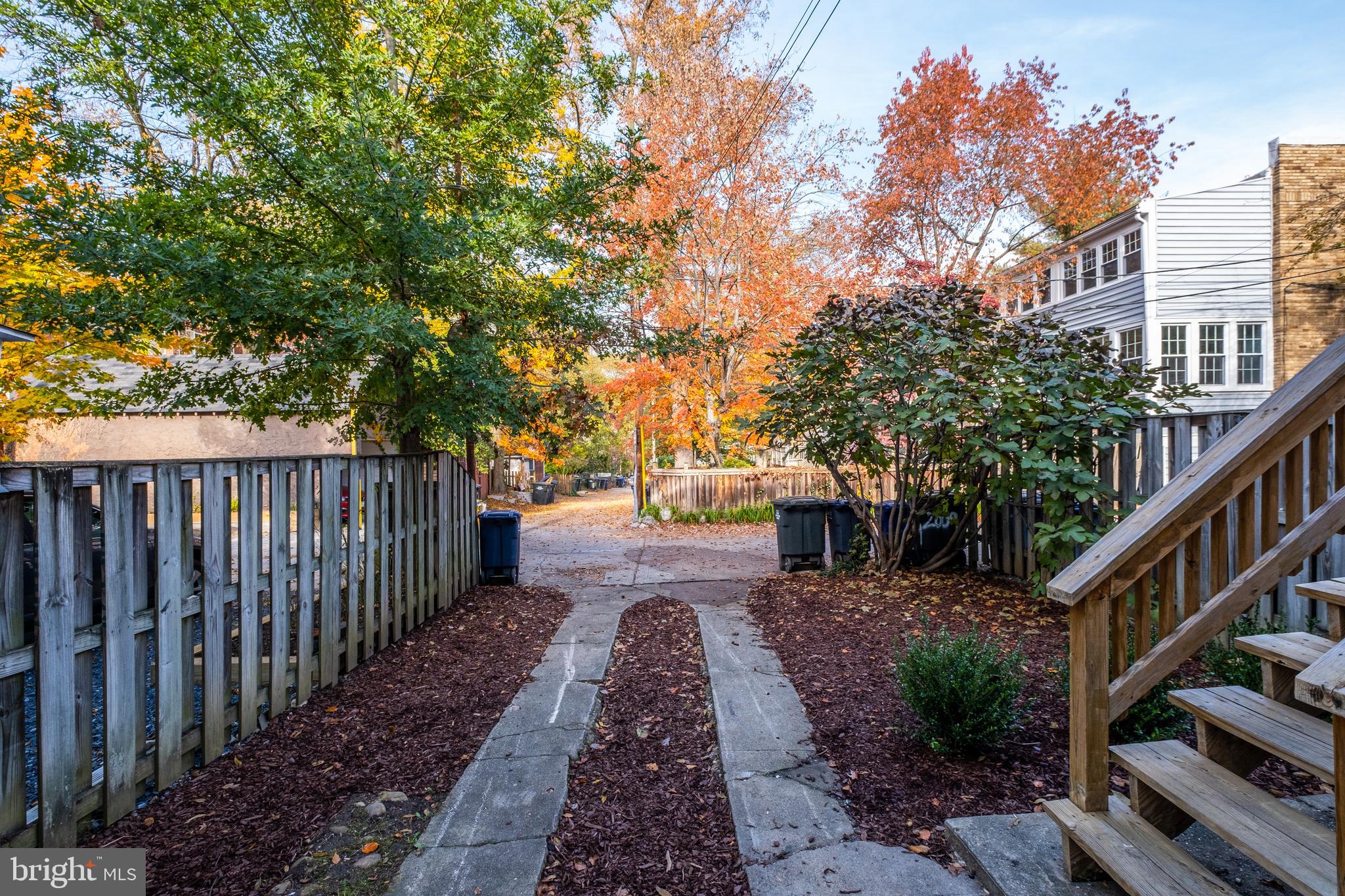 2009 Klingle Road Northwest Washington, DC 20010 - Photo 18 of 20 Back yard, parking area