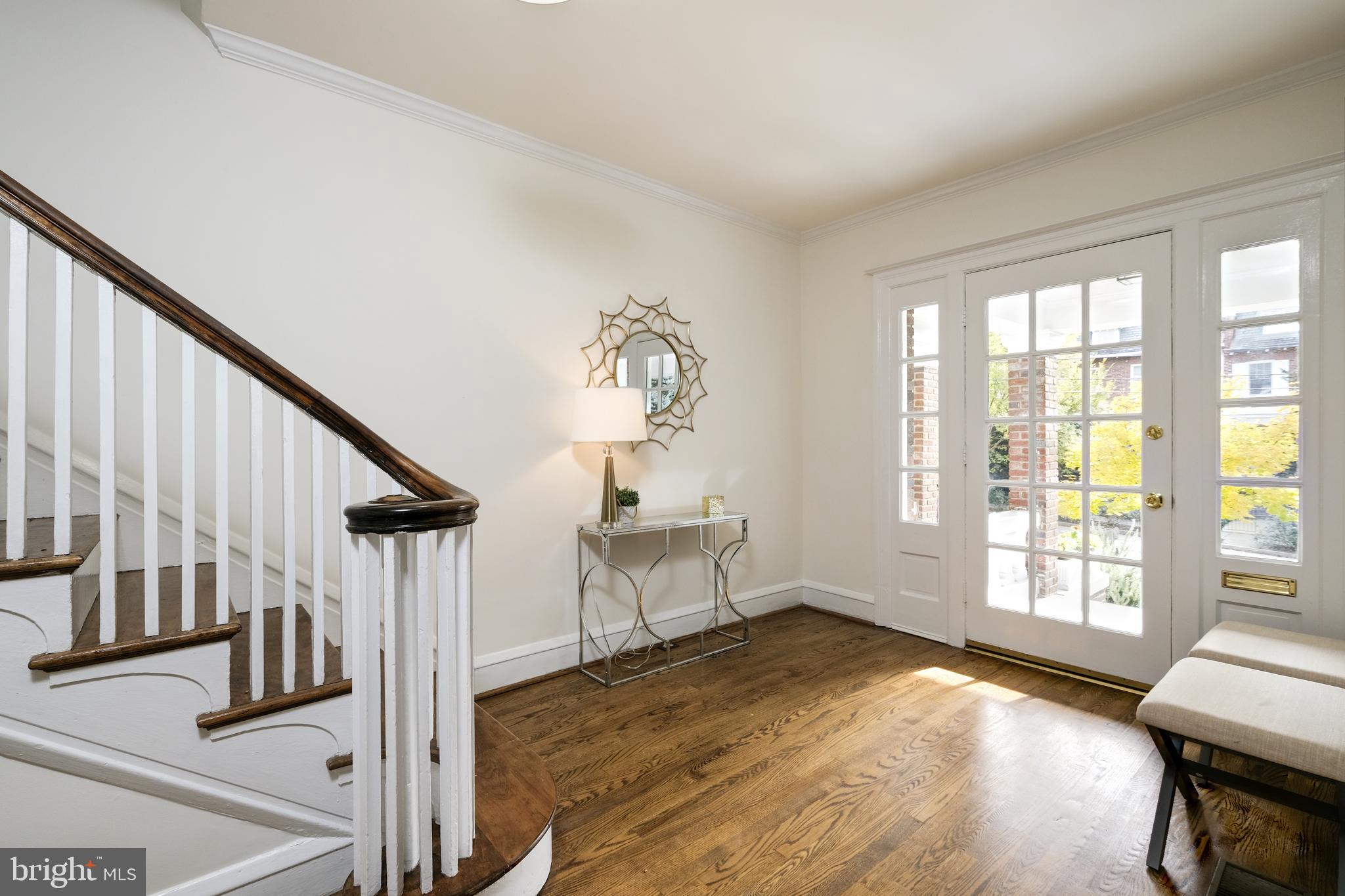 2009 Klingle Road Northwest Washington, DC 20010 - Photo 3 of 20 Gracious entry foyer